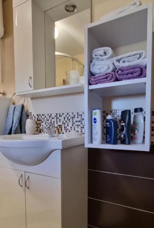 Kotor Varos Apartman Avram מראה חיצוני תמונה