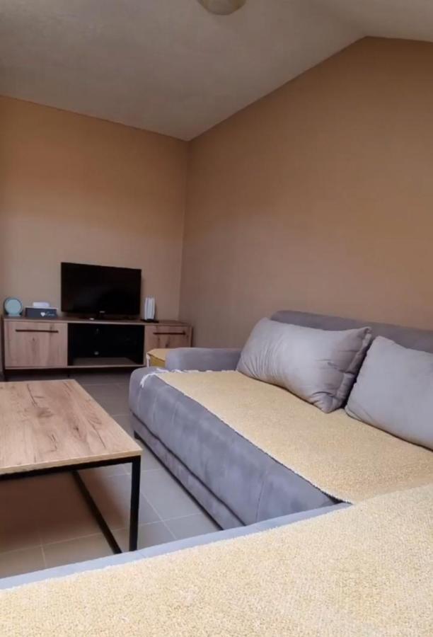 Kotor Varos Apartman Avram מראה חיצוני תמונה