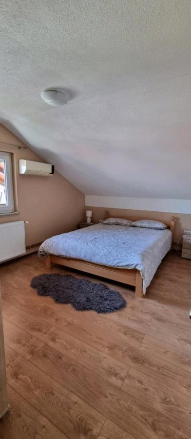 Kotor Varos Apartman Avram מראה חיצוני תמונה