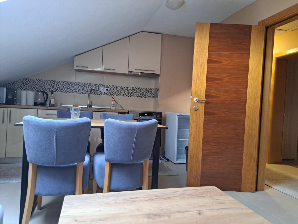 Kotor Varos Apartman Avram מראה חיצוני תמונה