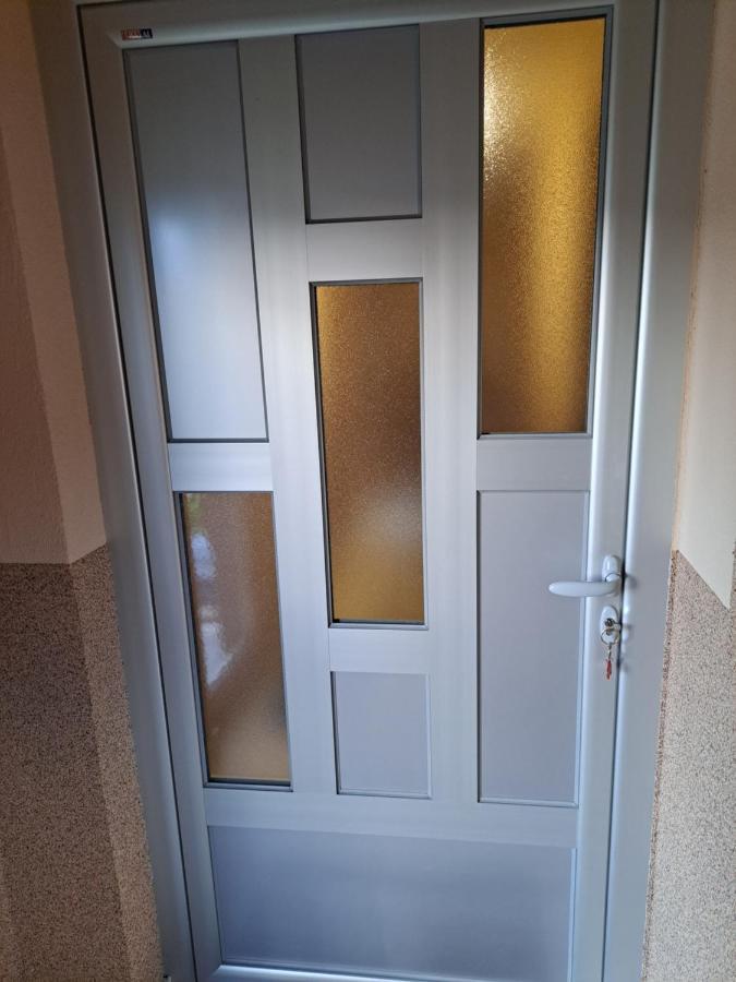 Kotor Varos Apartman Avram מראה חיצוני תמונה